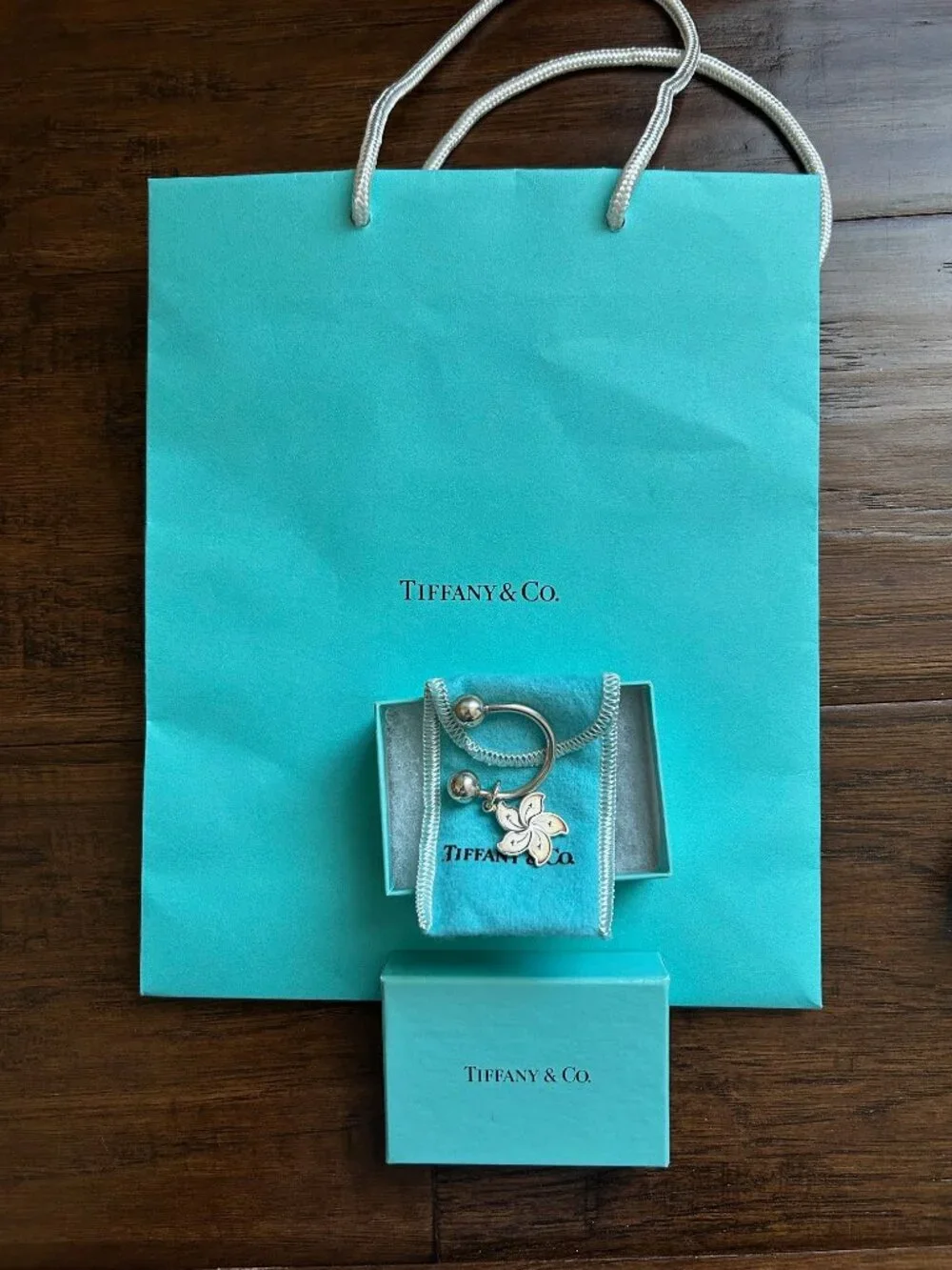 TIFFANY & CO. Sterling Key Ring Flower shape key chain vintage with box and bag